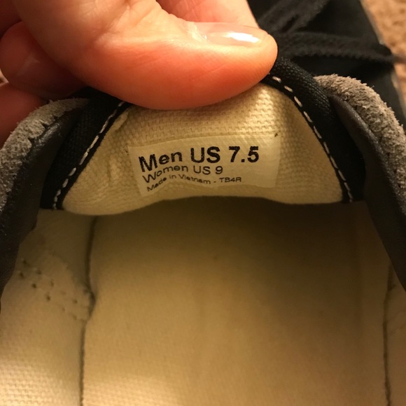 Vans - Picture 3 of 3